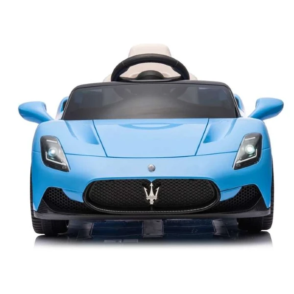 detski avtomobil so dalechinsko Maserati vo sina boja so crni trkala LED svetla i edno sedishte