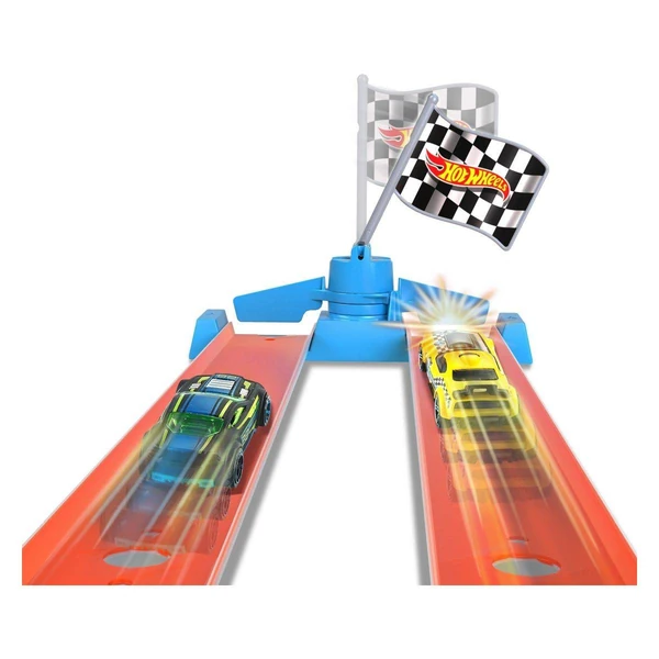 Патека Hot Wheels Champion – паралелна трка или искачување – Паралелна трка