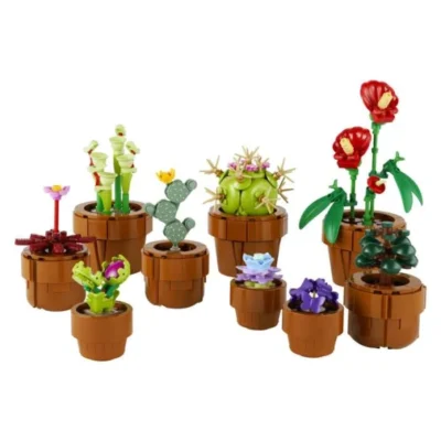 LEGO Botanicals 10329 – devet sostaveni rastenija vo saksii