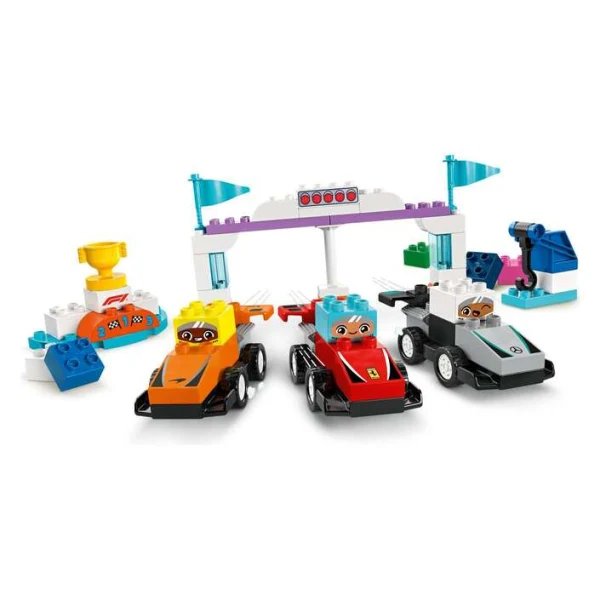 LEGO DUPLO 10445 – sostavena trkachka scena so podium