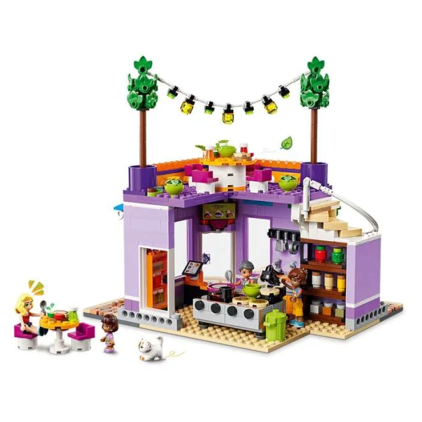 LEGO Friends 41747 zaednichka kujna vo Heartlake City