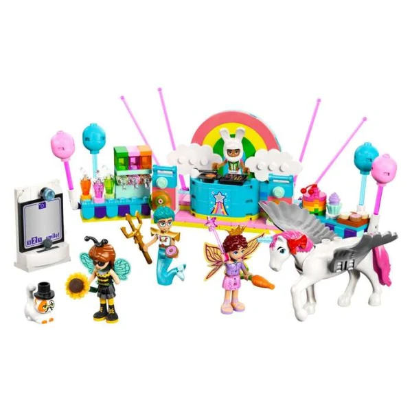 LEGO Friends 42661 – sostavena scena so ednorog i figuri vo kostimi