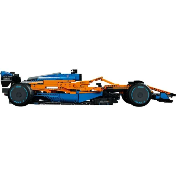 LEGO Technic 42141 – McLaren Formula 1 vo profil