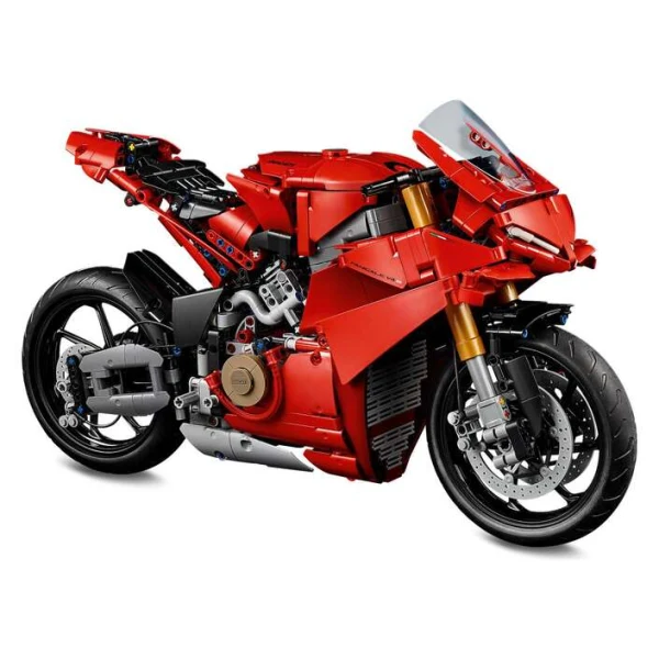 LEGO Technic 42202 – sostaven model na motorot od strana