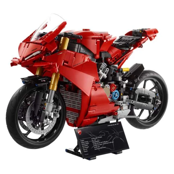 LEGO Technic 42202 – Ducati Panigale V4 S model od blizu