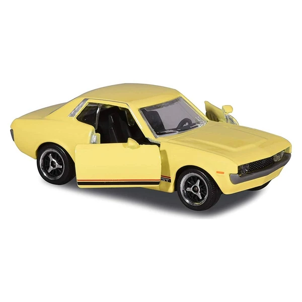 Класични автомобили Majorette Vintage, околу 7,5–8 см – Жолто спортско купе