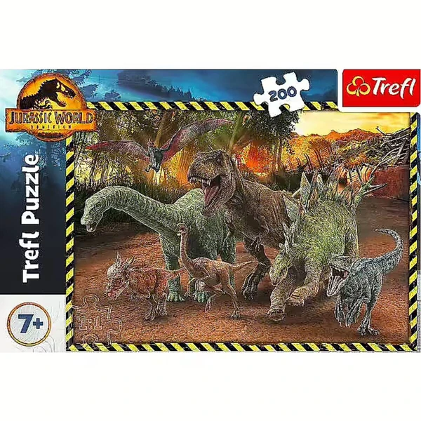 Сложувалки Trefl со 200 делови – избор на мотив – Jurassic World – диносауруси